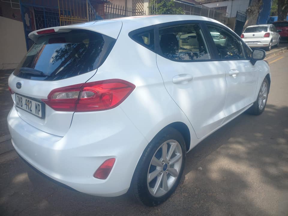 2019 FORD FIESTA ECOBOOST 1.0 PETROL, AUTOMATIC, WHITE COLOR