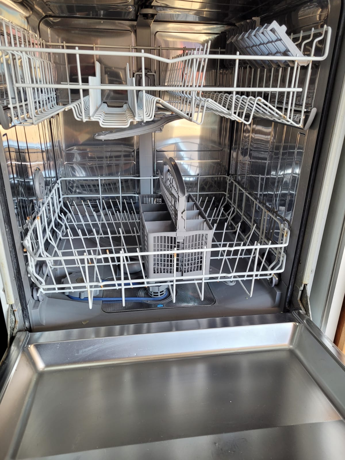 Second hand bosch deals dishwasher