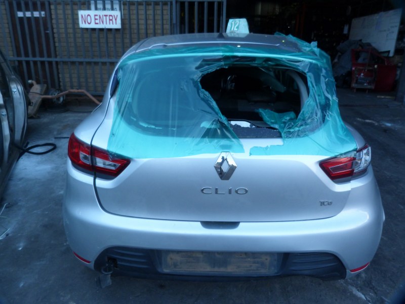 Renault Clio IV 900T Manual H4R Silver - 2019 SPARESBOYZ STRIPPING FOR SPARES - Private Seller Renault Clio IV 900T Manual H4R Silver - 2019 SPARESBOYZ STRIPPING FOR SPARES - Private Seller