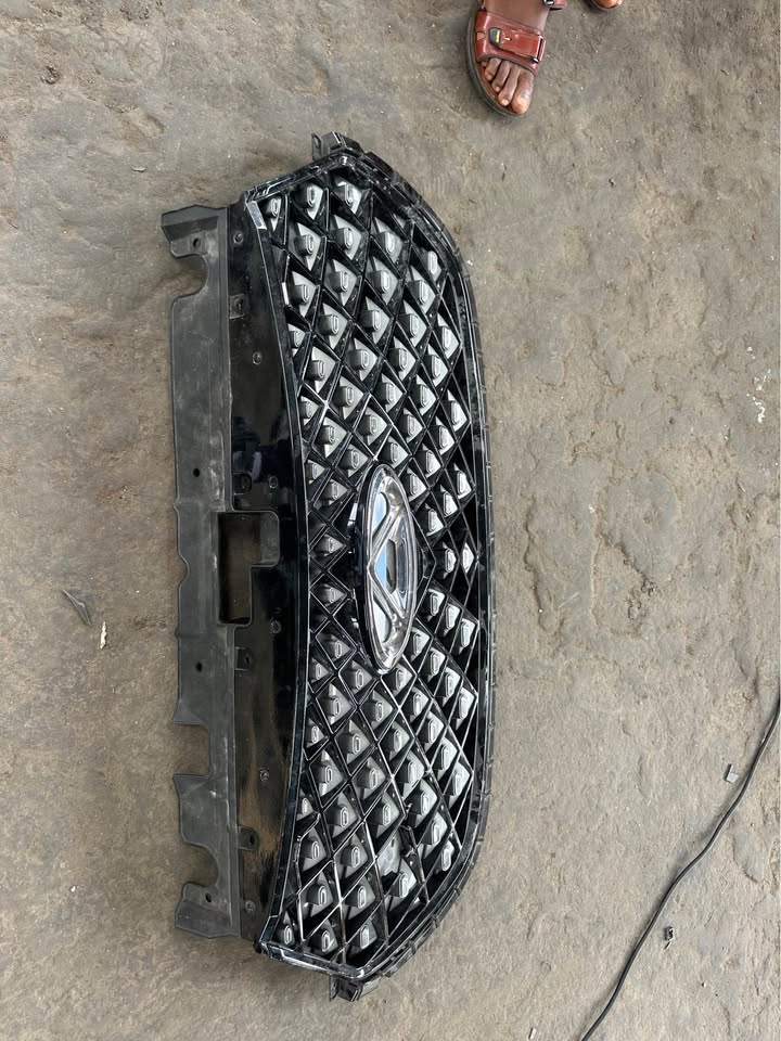 Chery pro 4 main grille - Private Seller Chery pro 4 main grille - Private Seller