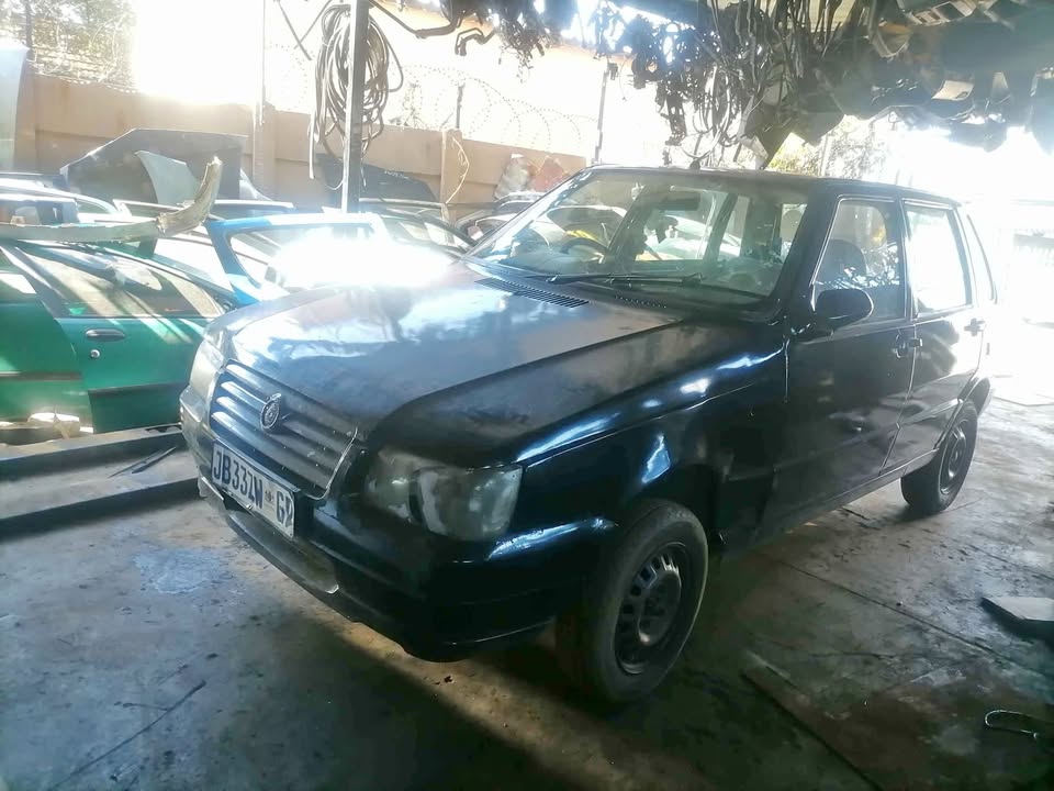 Fiat Uno 1.3 fire facelift stripping for spares