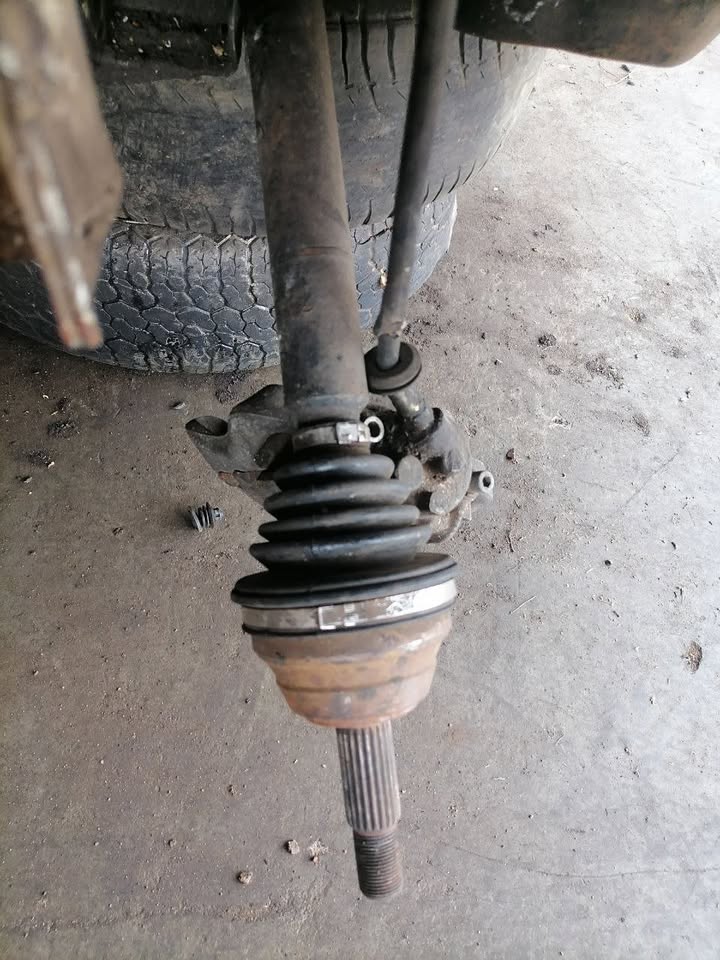 VOLKSWAGEN GOLF 1 DRIVE SHAFT - Private Seller