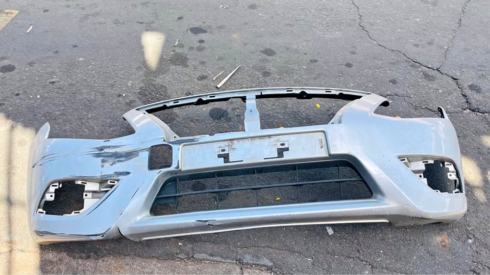 Nissan Almera bumper - Private Seller Nissan Almera bumper - Private Seller