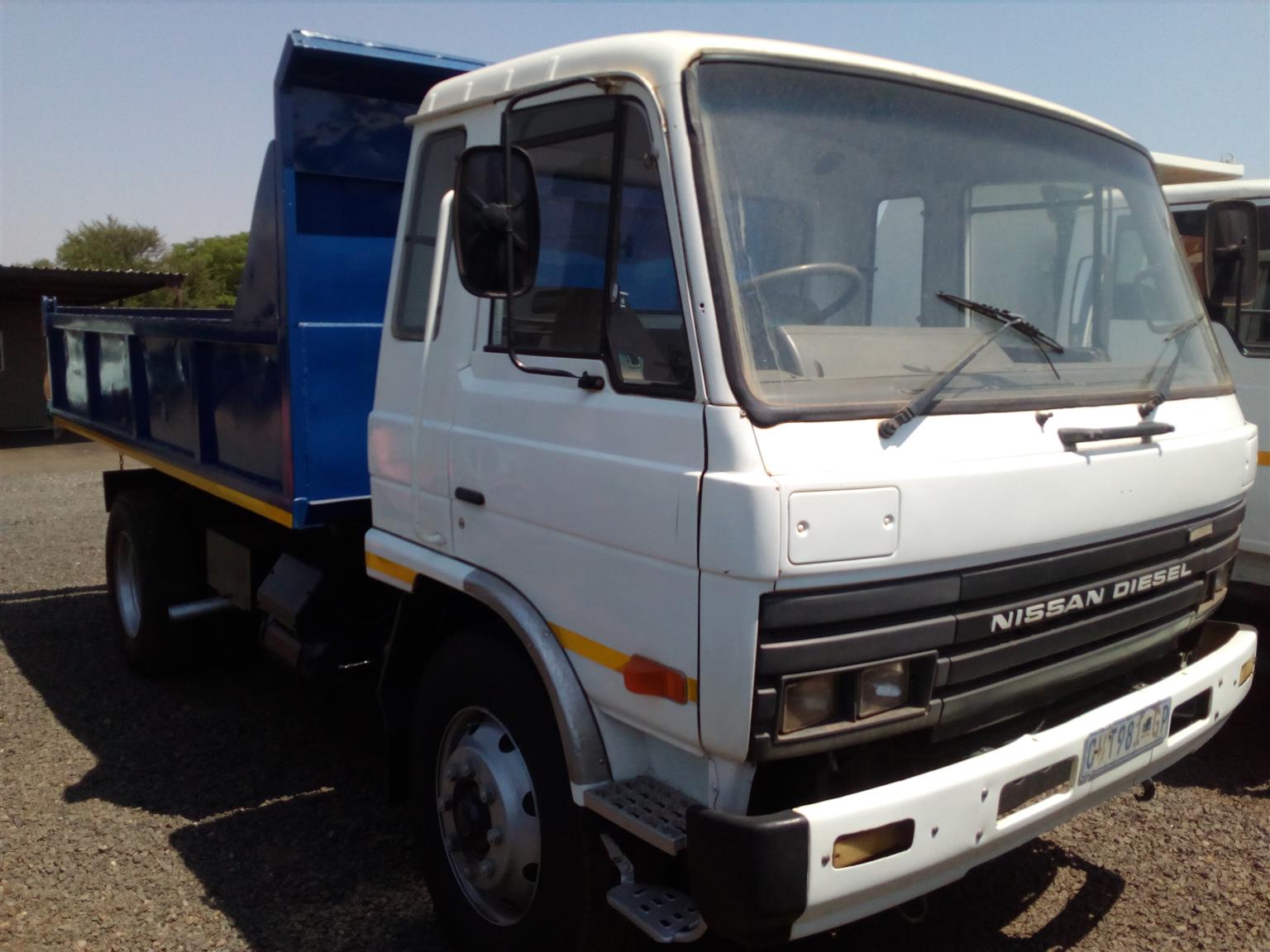 Nissan Cm 16 6 Cube Tipper Junk Mail