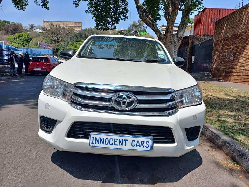 2019 TOYOTA HILUX 2.4 GD6 DIESEL, MANUAL, WHITE COLOR, MILEAGE PRICESPARE KEY 2019 TOYOTA HILUX 2.4 GD6 DIESEL, MANUAL, WHITE COLOR, MILEAGE PRICESPARE KEY