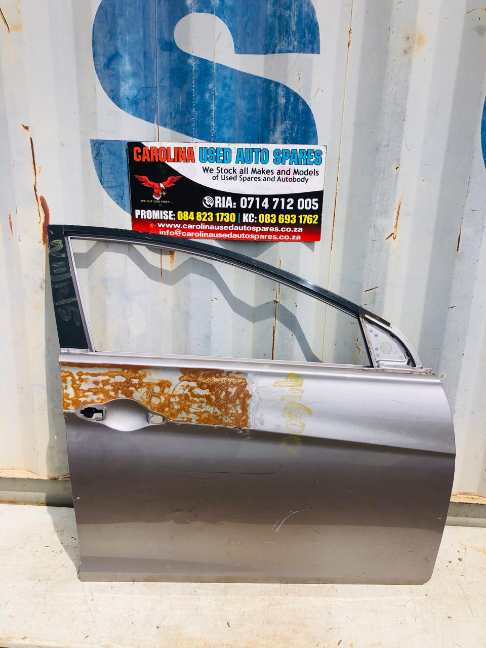 Hyundai Kona right side front door (2013-2017) - Private Seller
