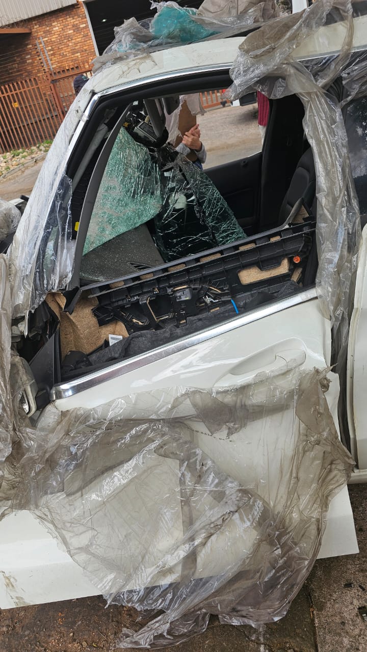 Mercedes CLA 220 cdi accident damaged spares parts for sale - Private Seller Mercedes CLA 220 cdi accident damaged spares parts for sale - Private Seller