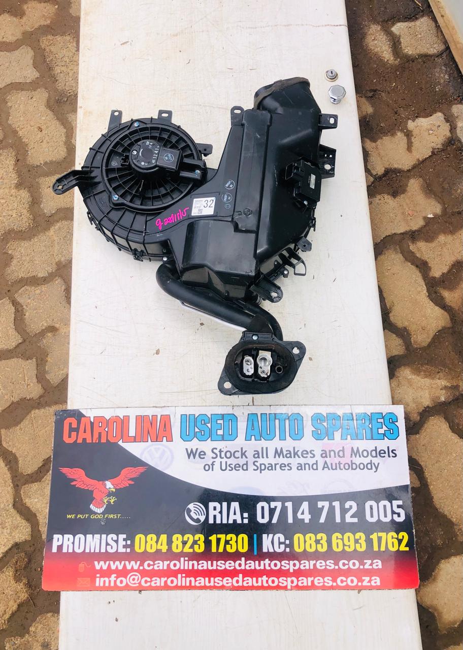 Toyota Fortuner Gd6 rear/back air conditioner box - Private Seller Toyota Fortuner Gd6 rear/back air conditioner box - Private Seller