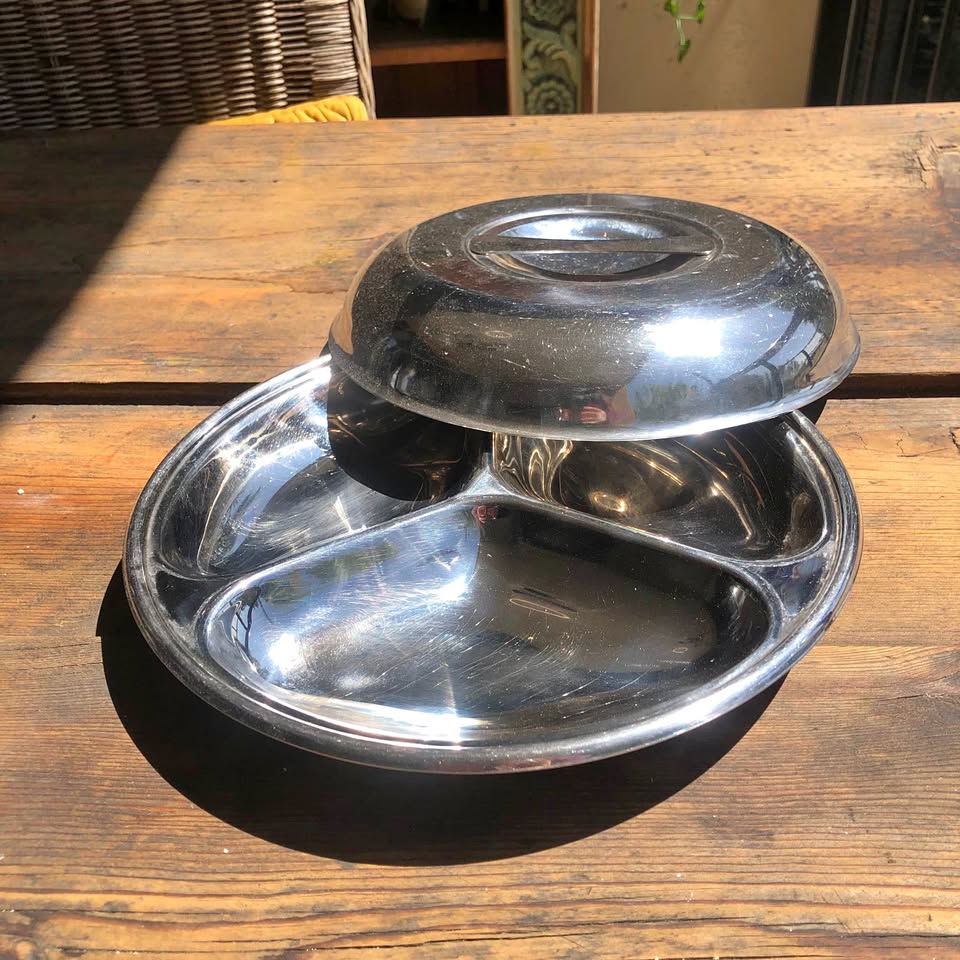 Vintage Stainless Steel Serving Dish with 3-Division Divider and Lid Vintage Stainless Steel Serving Dish with 3-Division Divider and Lid