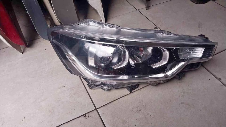 Suzuki Ertiga headlight - Private Seller Suzuki Ertiga headlight - Private Seller