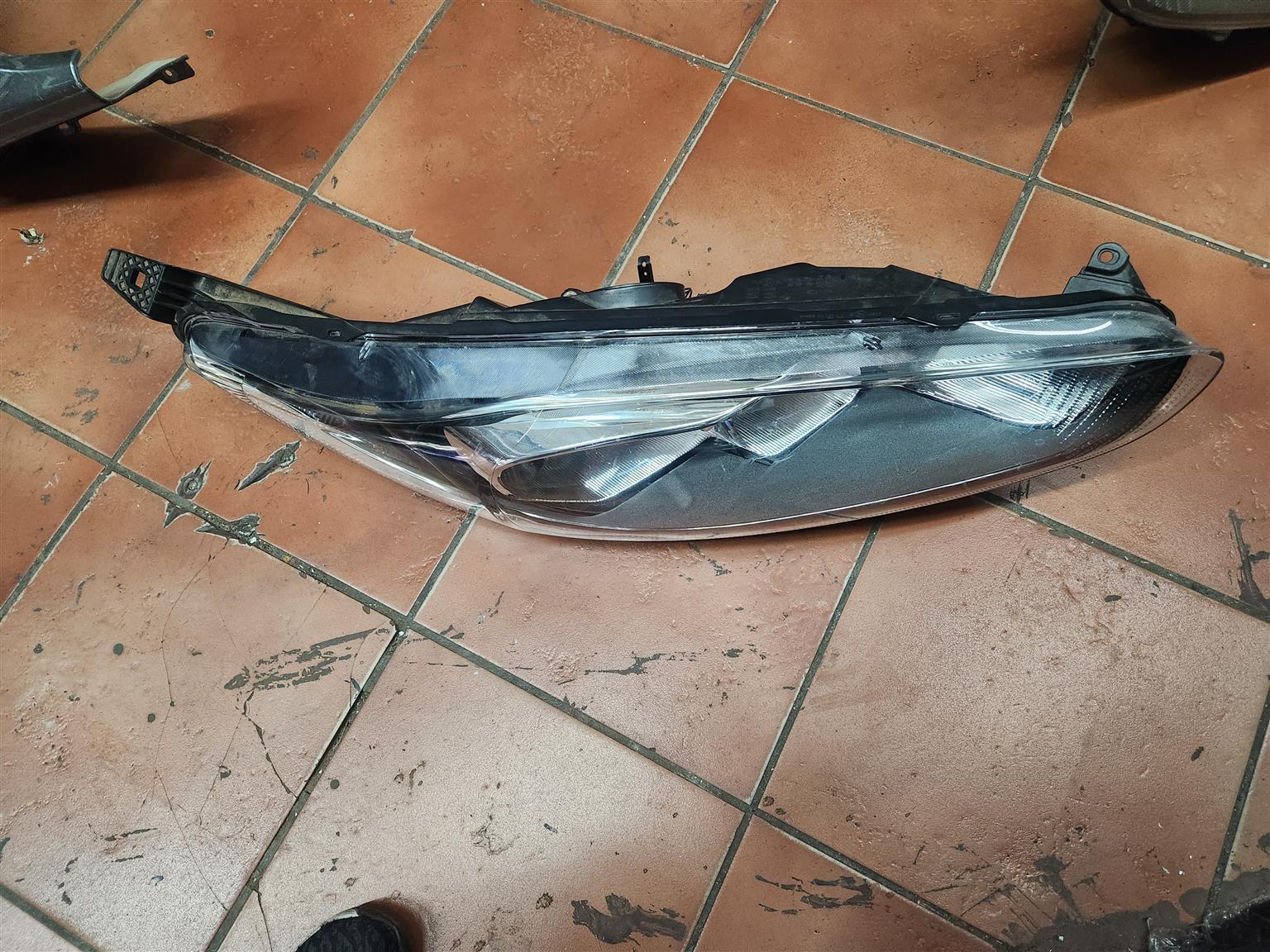 FORD FIESTA HEADLIGHTS. - Private Seller FORD FIESTA HEADLIGHTS. - Private Seller