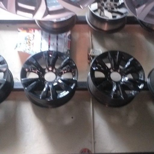 isuzu black rims