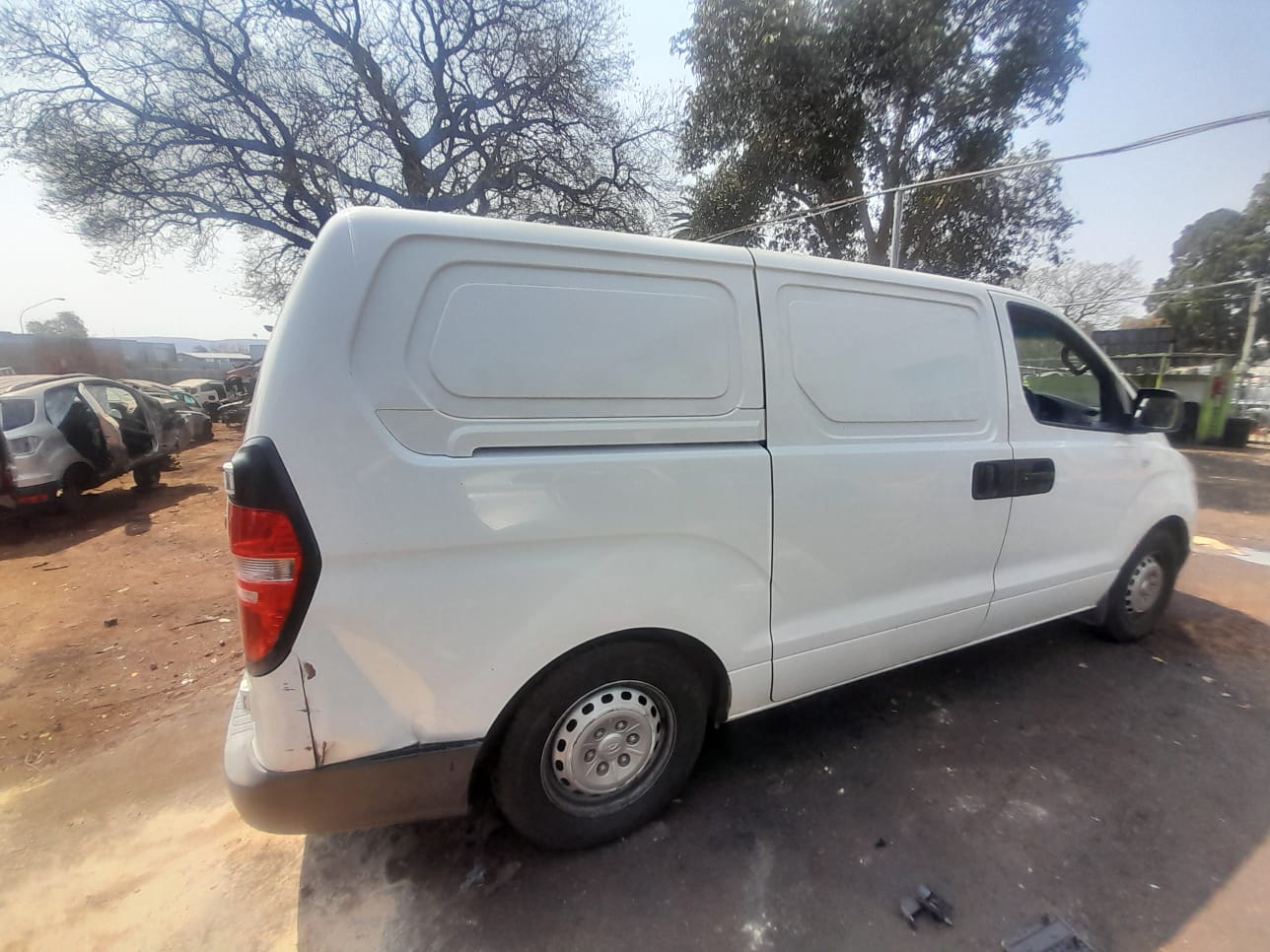 2011 Hyundai H1 2.4 FOR STRIPPING - Private Seller 2011 Hyundai H1 2.4 FOR STRIPPING - Private Seller