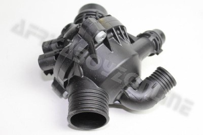 BMW THERMOSTAT + HOUSING E70/E90/E93 6CYL N52 - Private Seller