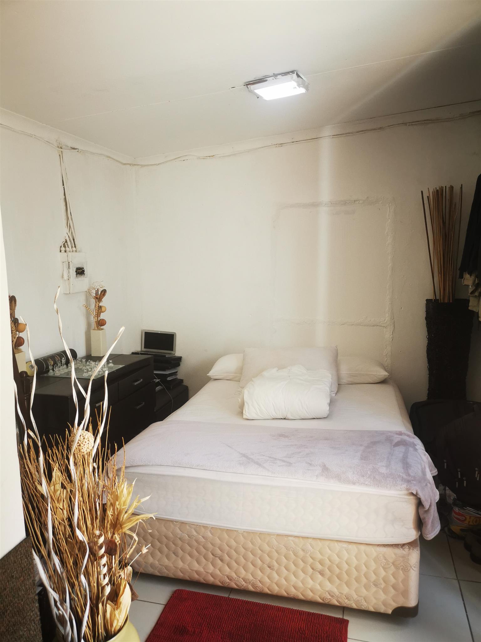 Room to rent in Fontainebleau, Randburg Junk Mail