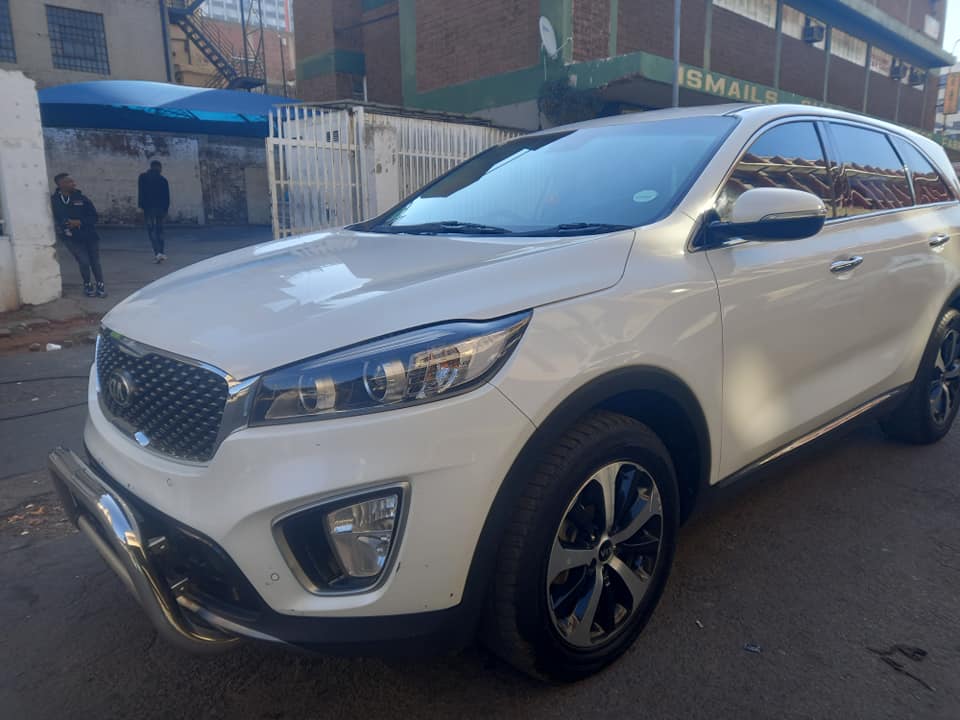 2016 KIA SORENTO 2.4 CRDI DIESEL, AUTOMATIC, WHITE COLOR, MILEAGE