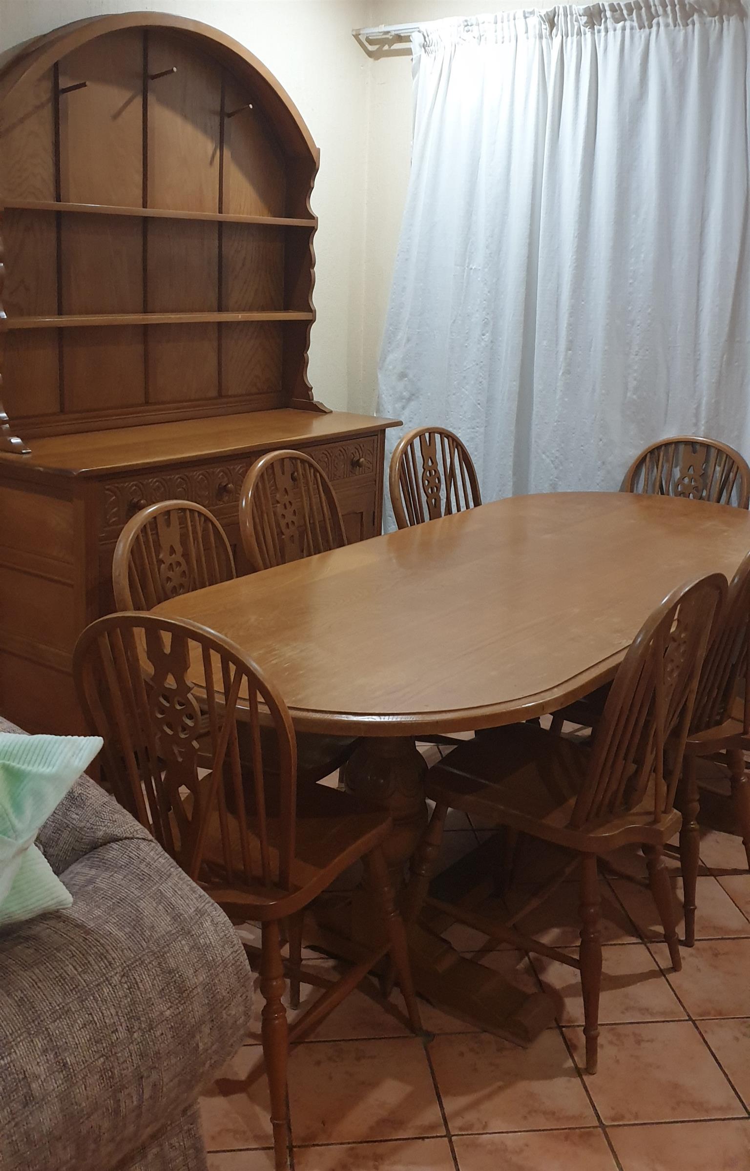 traditional oak dining set