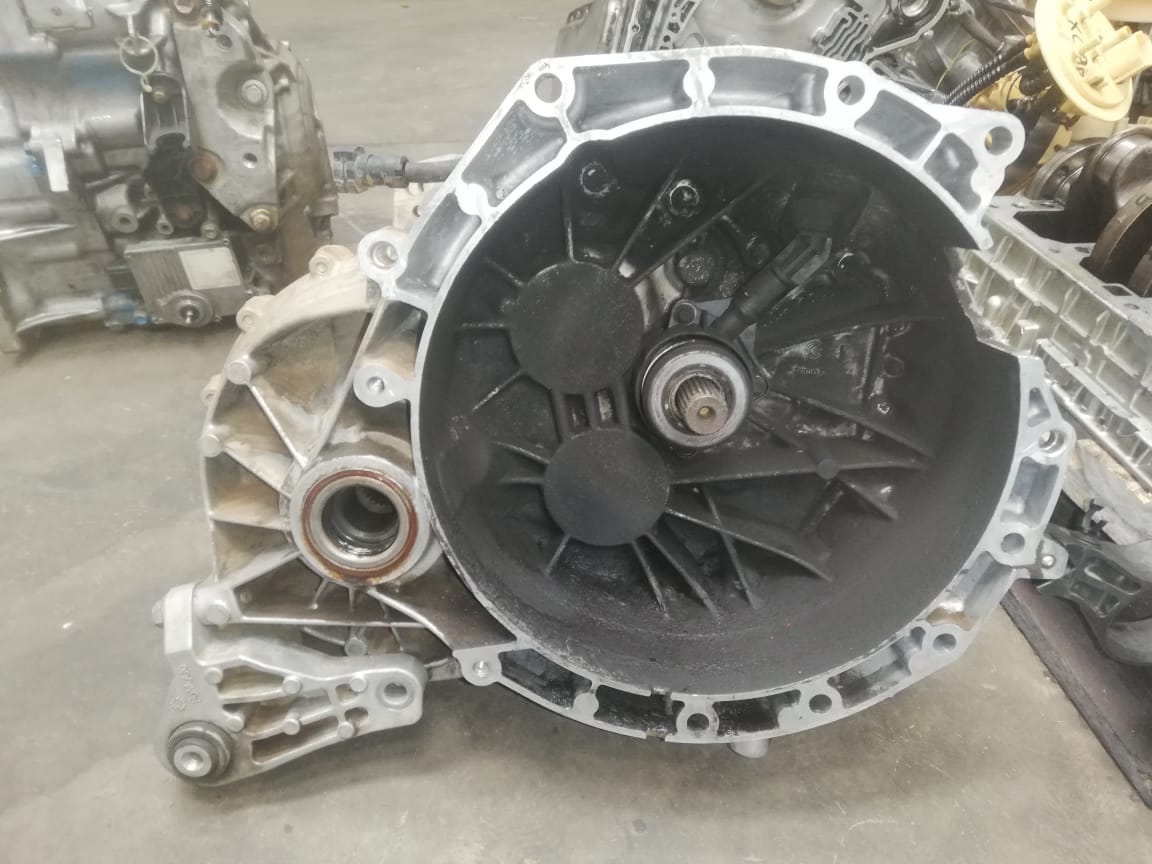 VOLVO S60 2012 2.0L AUTOMATIC GEARBOX FOR SALE (DELIVERY AVAILABLE COUNTRY WIDE) - Private Seller