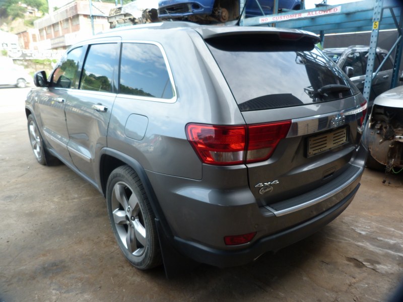 Jeep Grand Cherokee 3.0 V6 CRD Overland 4x4 AT Grey - 2012 STRIPPING FOR SPARES - Private Seller Jeep Grand Cherokee 3.0 V6 CRD Overland 4x4 AT Grey - 2012 STRIPPING FOR SPARES - Private Seller