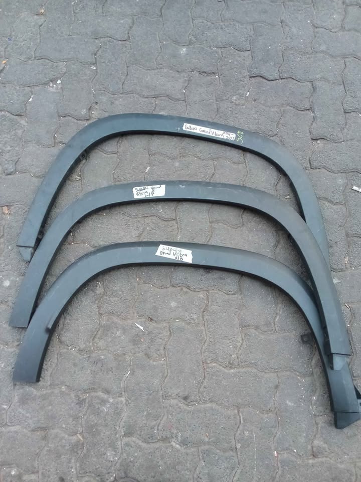 Suzuki Grand Vitara wheel arch 2 front 1 back - Private Seller Suzuki Grand Vitara wheel arch 2 front 1 back - Private Seller