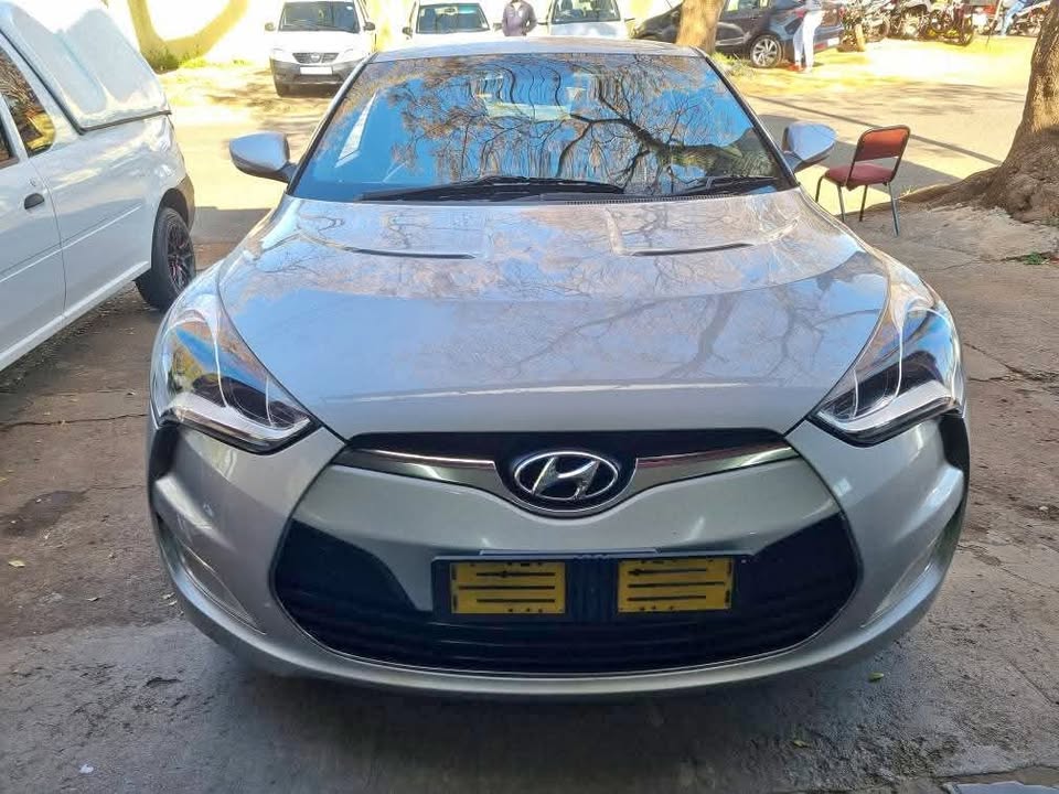 2013 Hyundai veloster 1.6Automatic  Mechanically Perfect with Reverse Camera