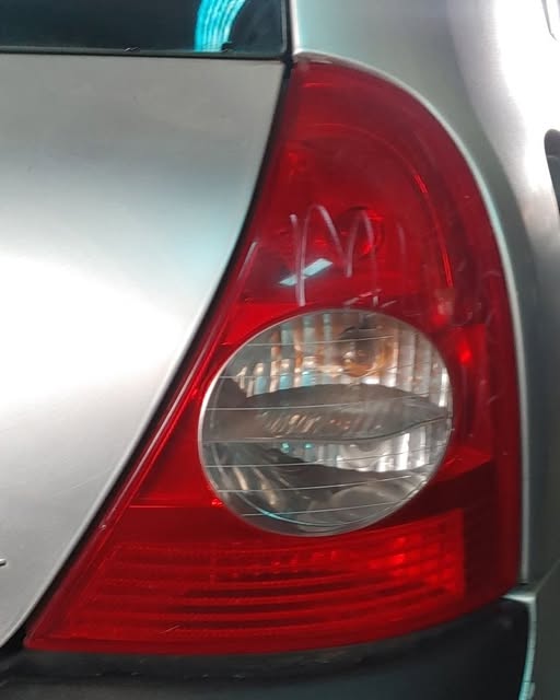 RENAULT CLIO2 RIGHT TAILLIGHT - Private Seller RENAULT CLIO2 RIGHT TAILLIGHT - Private Seller