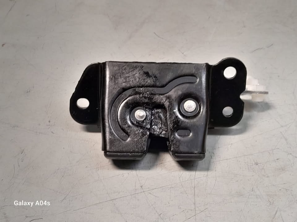 HYUNDAI H100 TAILGATE BOOT LOCK FOR SALE - Private Seller HYUNDAI H100 TAILGATE BOOT LOCK FOR SALE - Private Seller
