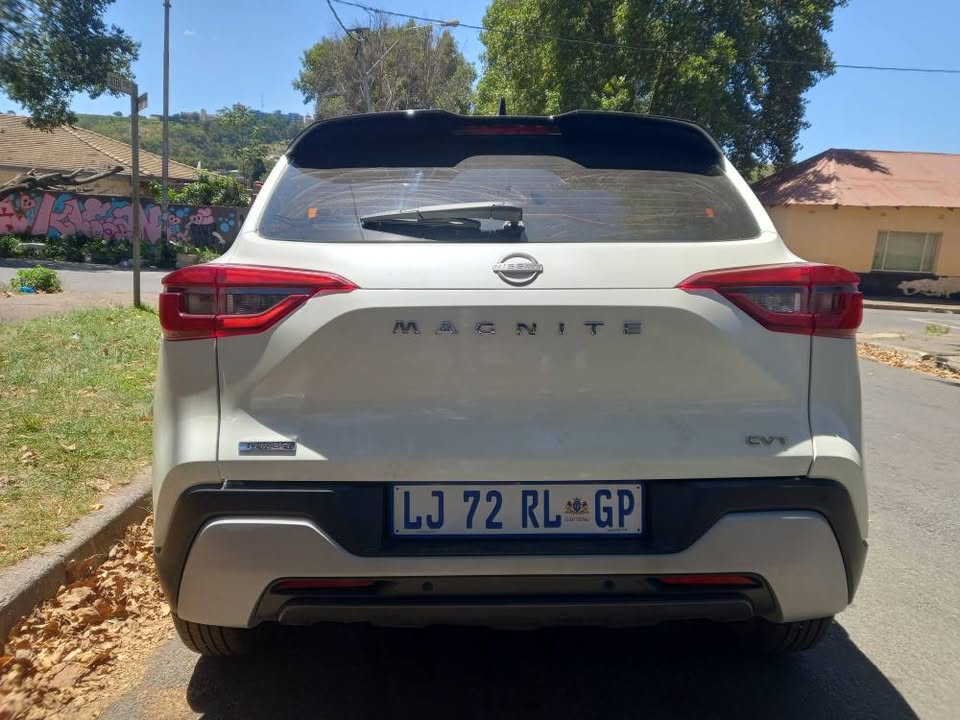 2023 NISSAN MAGNITE 1.0T CTV PETROL, AUTOMATIC, WHITE COLOR, MILEAGE KEYLESS