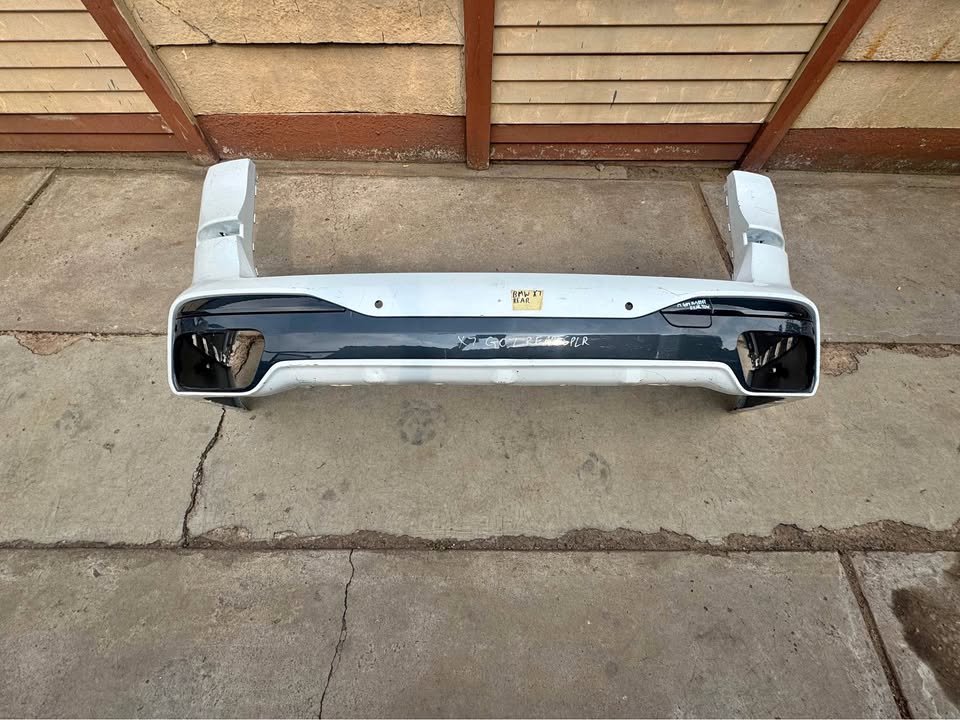 BMW X7 G07 Rear Back Bumper - Private Seller BMW X7 G07 Rear Back Bumper - Private Seller
