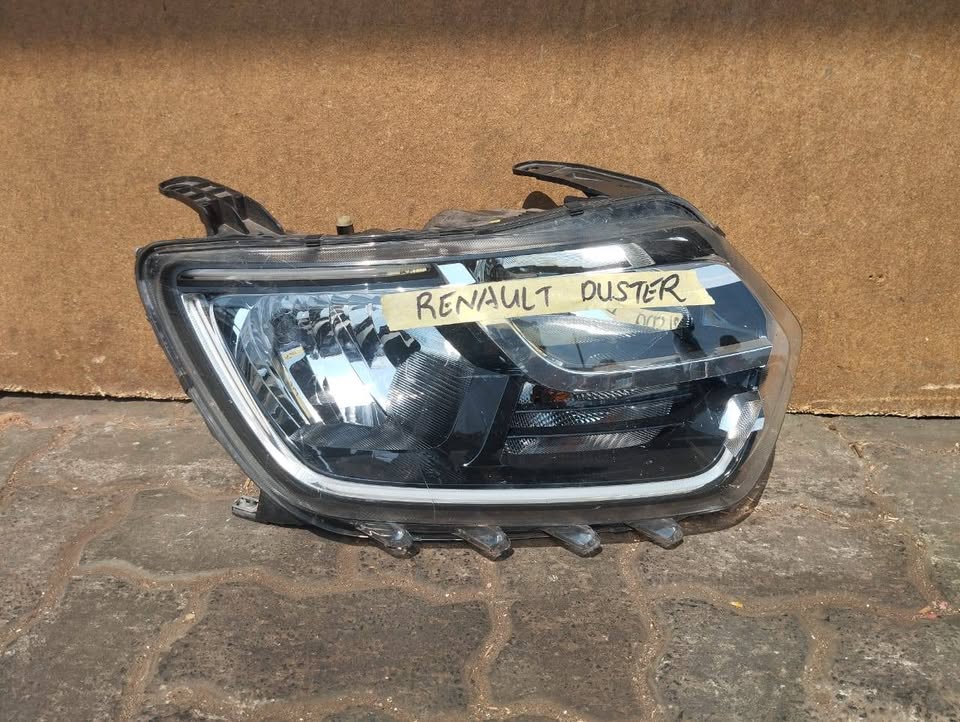 Renault Duster Headlight - Private Seller