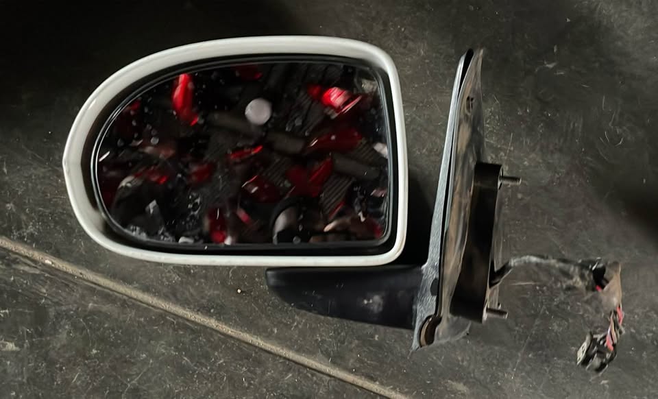 Jeep Compass side mirror 2007/16 - Private Seller Jeep Compass side mirror 2007/16 - Private Seller