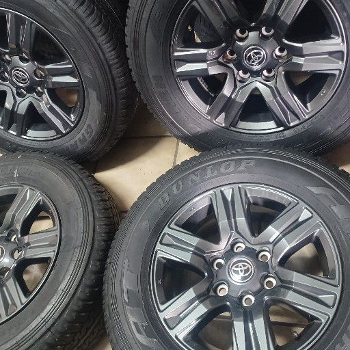 Toyota 17inch rims and tyres
