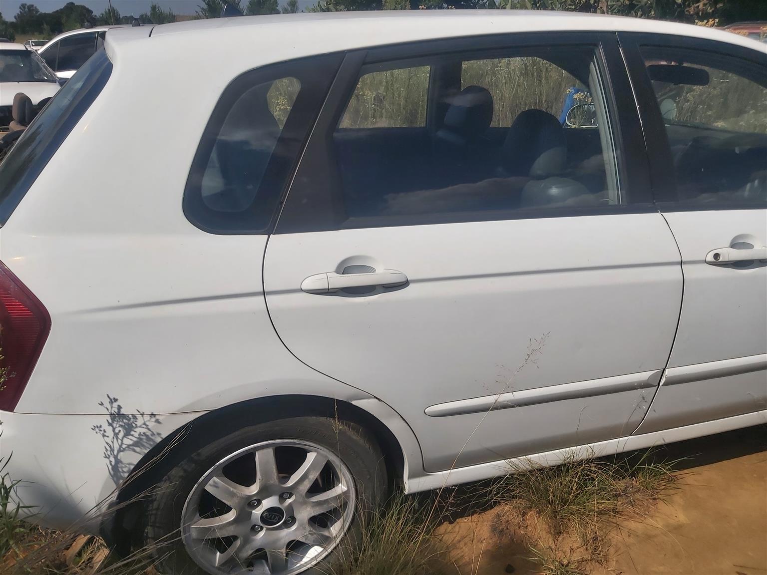 Kia cerato 2l diesel parts - Private Seller Kia cerato 2l diesel parts - Private Seller