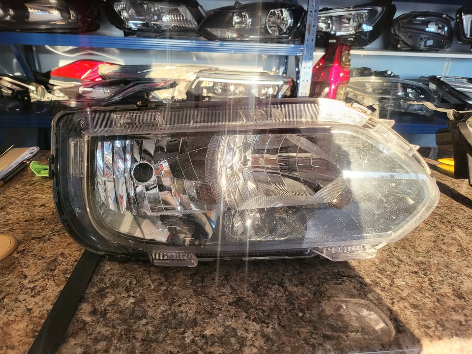 Renault Kwid right headlight for sale. - Private Seller Renault Kwid right headlight for sale. - Private Seller