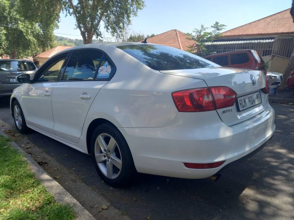 2014 VW Jetta 6 SEDAN 1.4 TSI Petrol, Manual, White Color, Mileage 96000kms