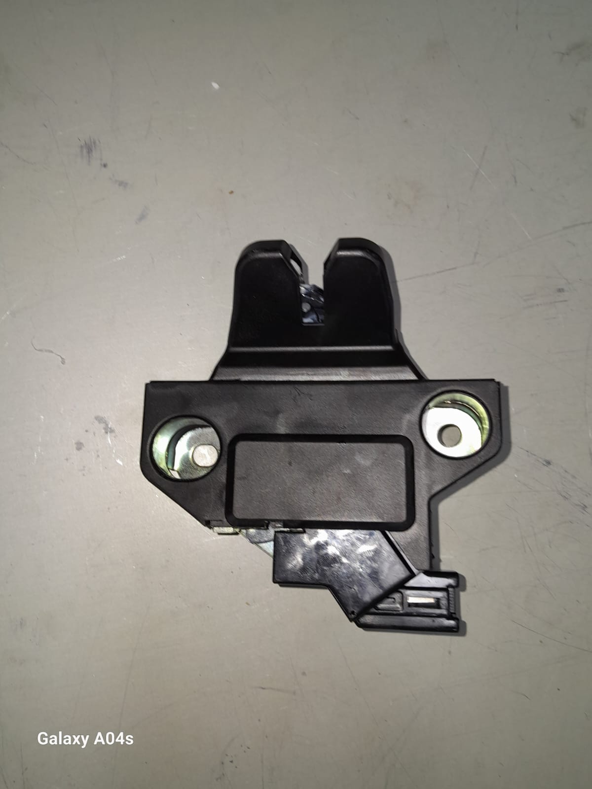 TOYOTA COROLLA PROFESSIONAL & QUEST BOOT LOCK FOR SALE - Private Seller TOYOTA COROLLA PROFESSIONAL & QUEST BOOT LOCK FOR SALE - Private Seller
