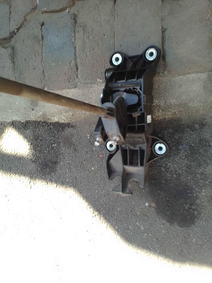 2009 ford fiesta gearliver for 1.6 - Private Seller