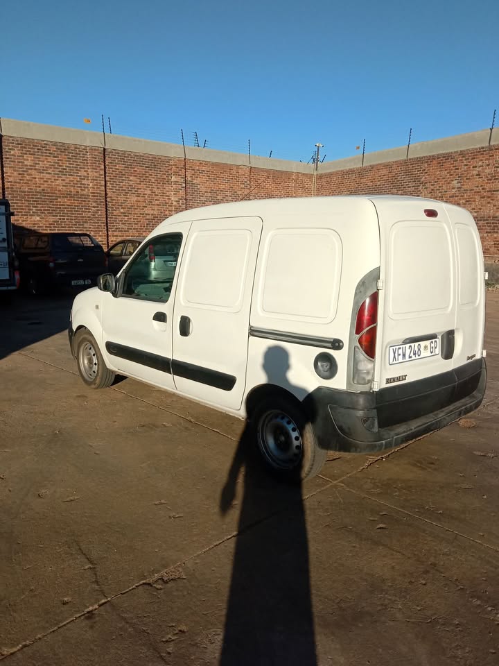 RENAULT KANGOO STRIPPING - Private Seller RENAULT KANGOO STRIPPING - Private Seller