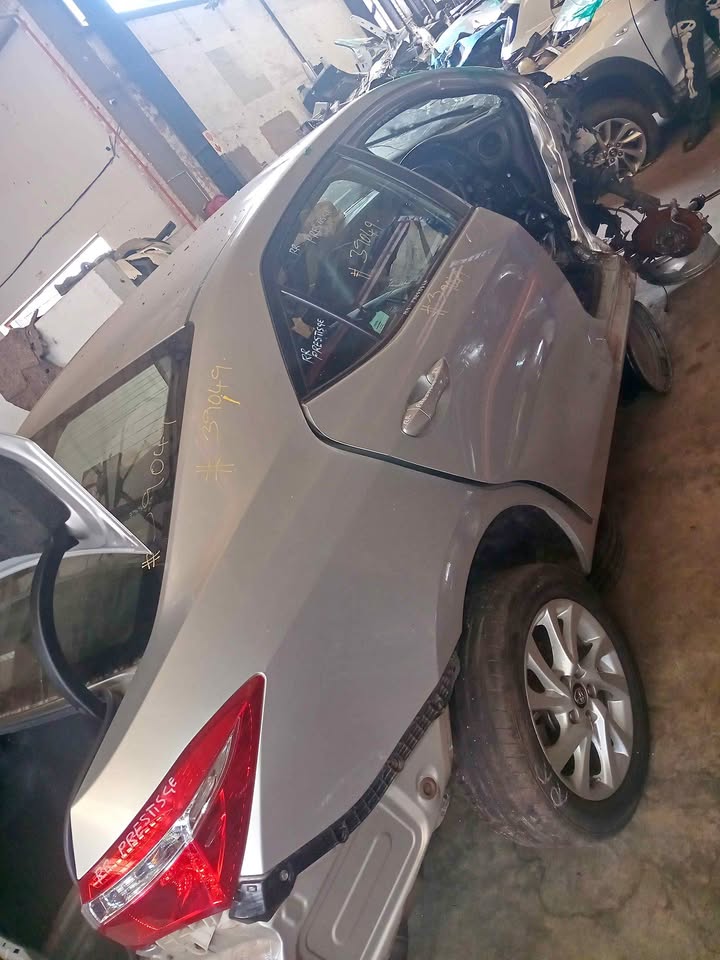 Toyota corrola prestige 1.8 for stripping - Private Seller Toyota corrola prestige 1.8 for stripping - Private Seller