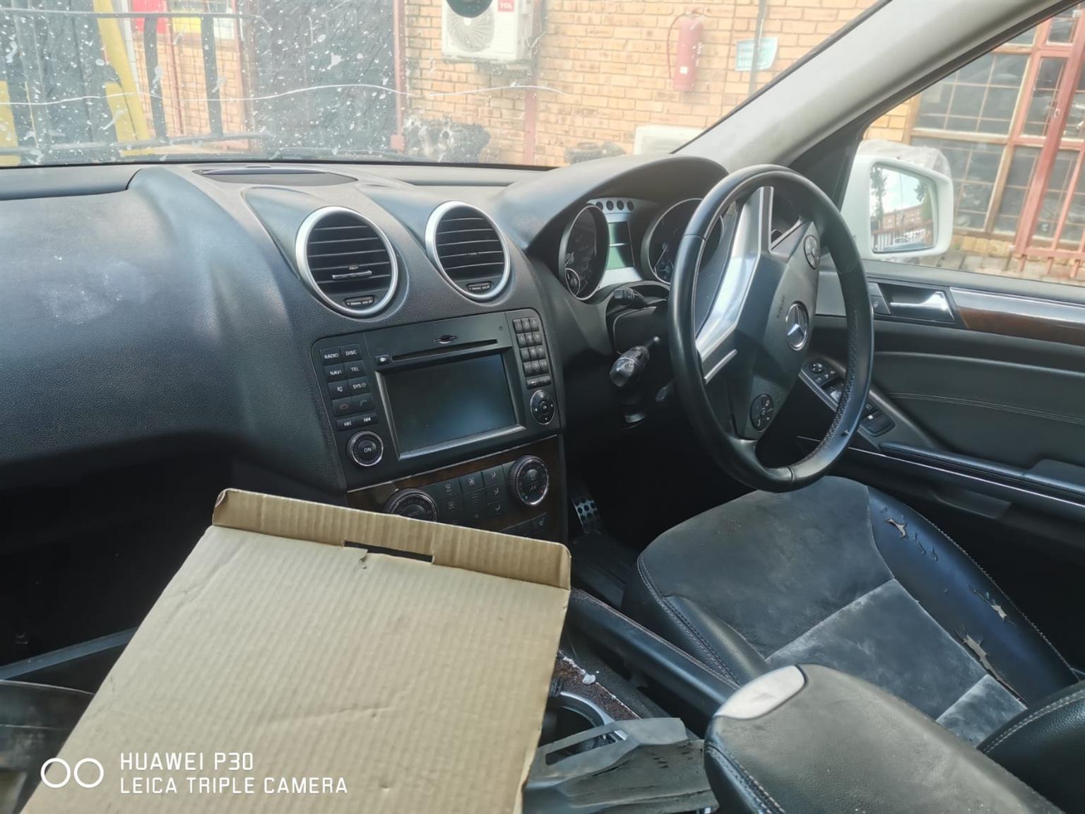 Mercedes Benz ML350 4Matic V6 petrol stripping used spares parts for sale - Private Seller