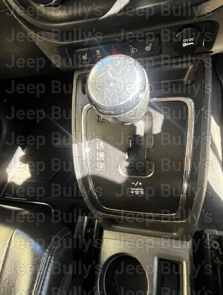 2010 2.4 Jeep Patriot Automatic Gear Lever - Private Seller 2010 2.4 Jeep Patriot Automatic Gear Lever - Private Seller