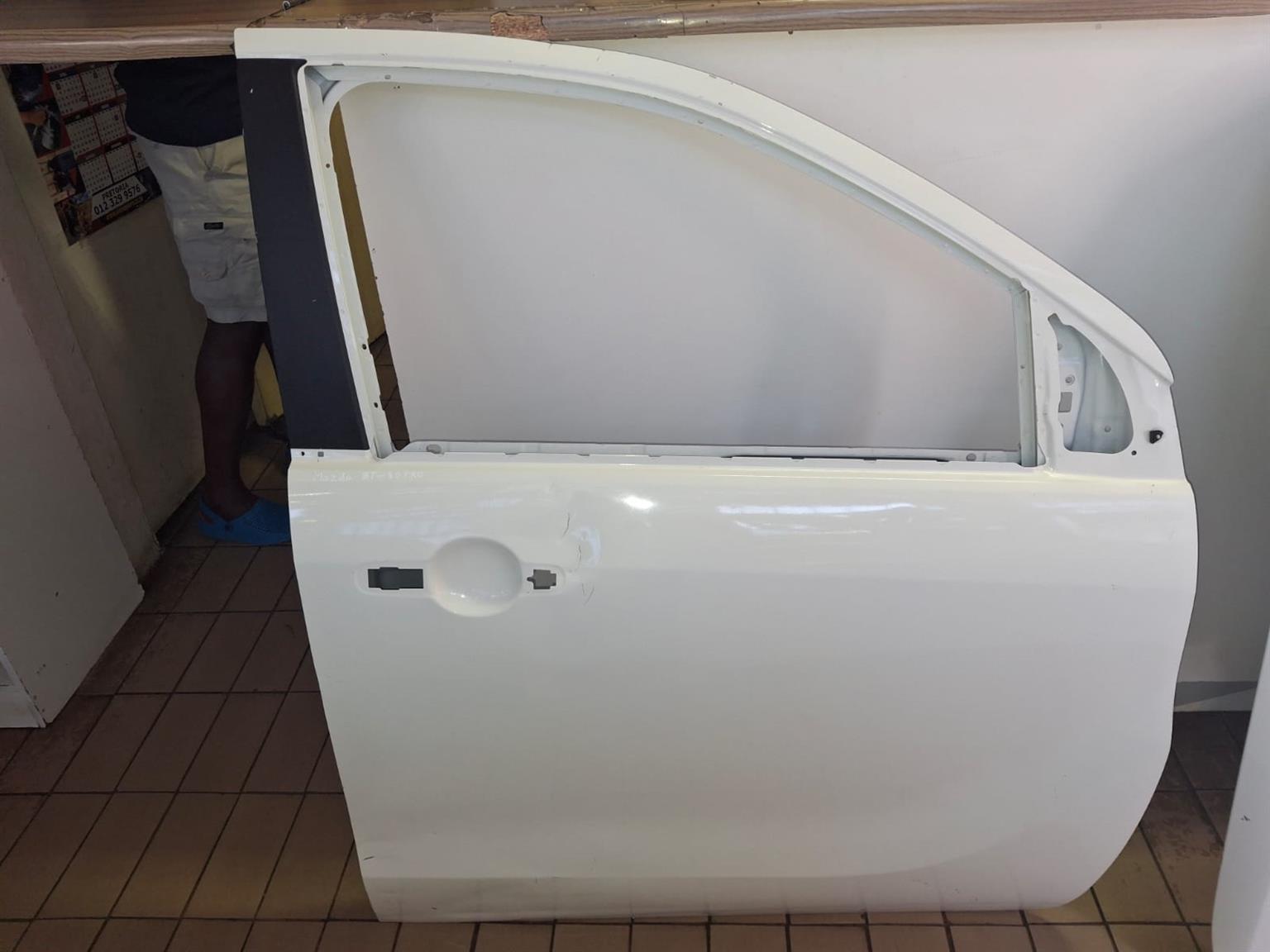2018 MAZDA BT-50 FRONT RIGHT DOOR AVAILABLE FOR SALE - Private Seller 2018 MAZDA BT-50 FRONT RIGHT DOOR AVAILABLE FOR SALE - Private Seller