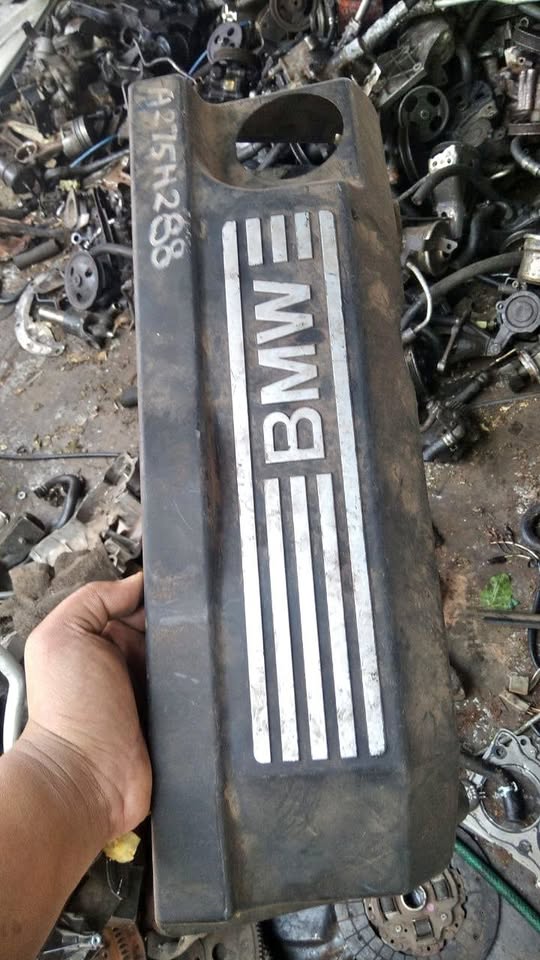 BMW ENGINE COVER - Private Seller BMW ENGINE COVER - Private Seller