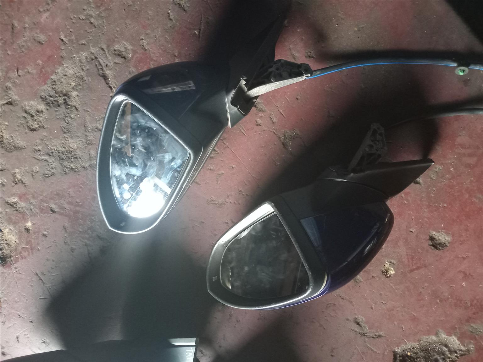 Vw Golf 7 Tsi both side mirrors - Private Seller Vw Golf 7 Tsi both side mirrors - Private Seller
