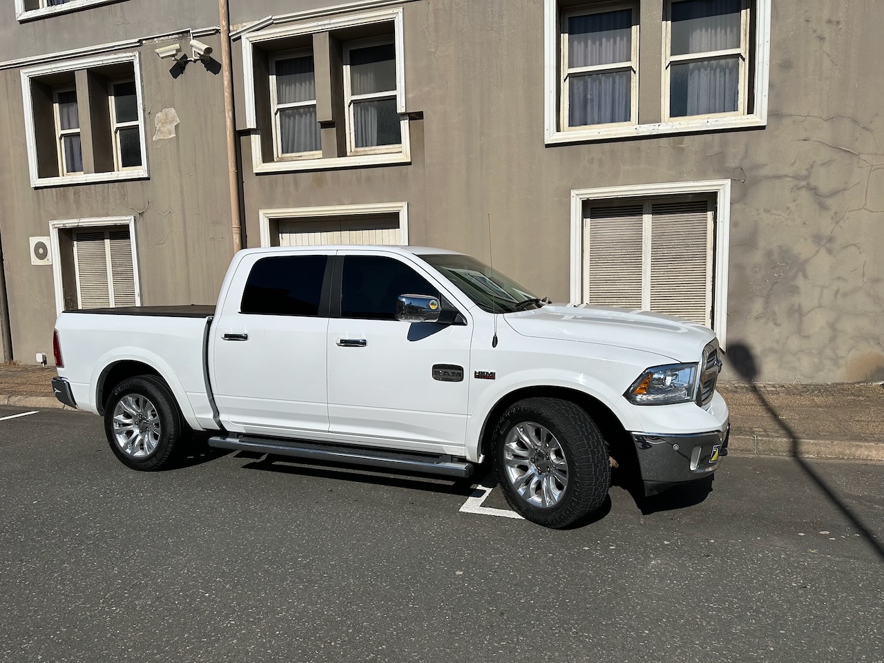 2015 Ram 1500 – Longhorn Limited – 5.7 Hemi