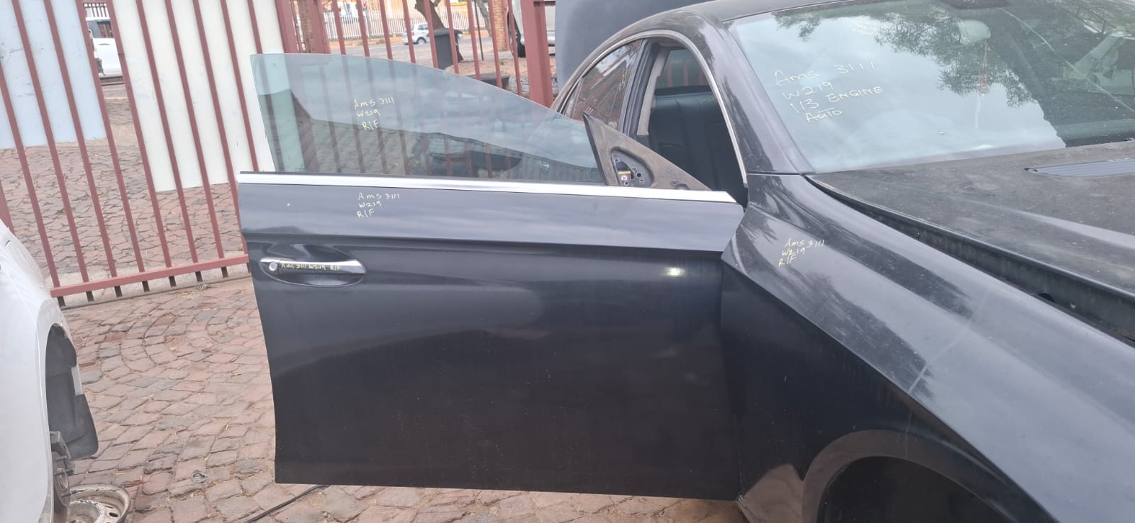 Mercedes CLS350 car doors for sale used W219