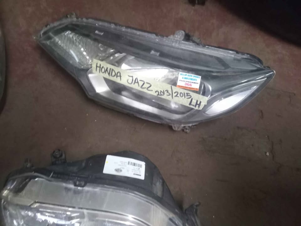 Honda Jazz left headlight 2013 / 15