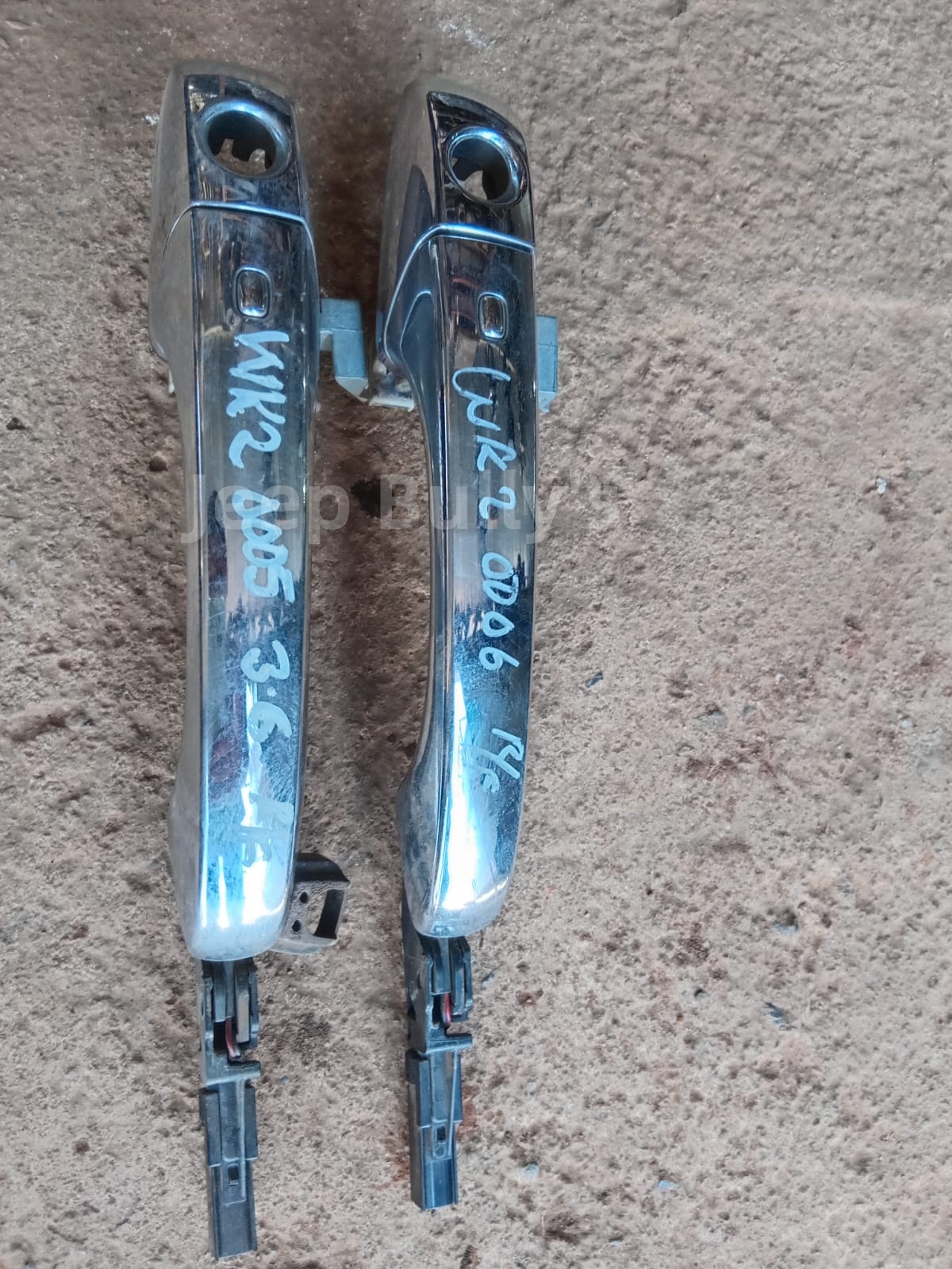 Jeep Grand Cherokee WK2 Used Front Door Handles - Private Seller Jeep Grand Cherokee WK2 Used Front Door Handles - Private Seller