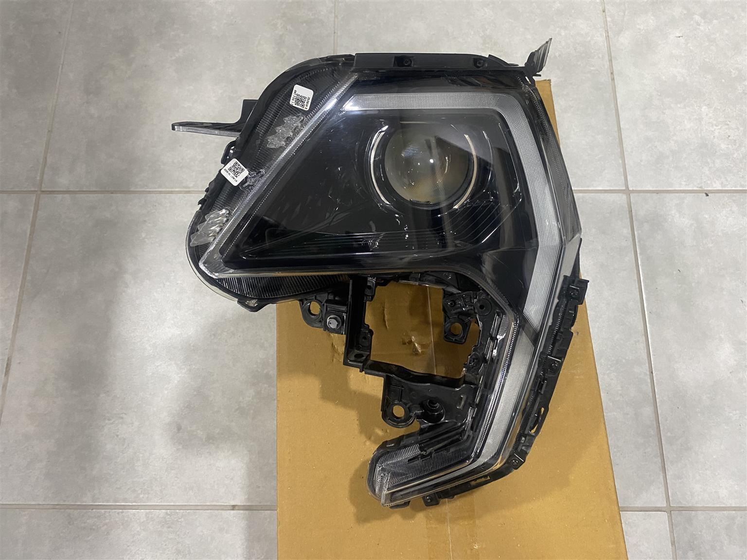 2025 MAHINDRA XUV 3XO LED HEADLIGHT LEFT SIDE FOR SALE. IN EXCELLENT CONDITION - Private Seller 2025 MAHINDRA XUV 3XO LED HEADLIGHT LEFT SIDE FOR SALE. IN EXCELLENT CONDITION - Private Seller