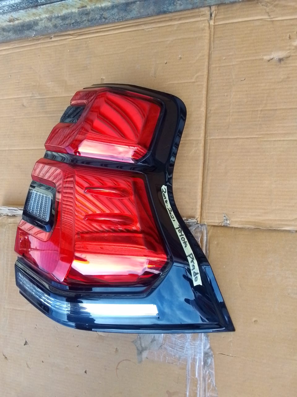 (2018-2022) TOYOTA PRADO RHS LED REAR TAILIGHT - Private Seller